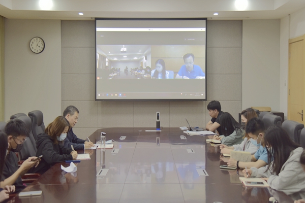 8b4736d4999a4bb99546a516ace8f2e8.jpg 8b4736d4999a4bb99546a516ace8f2e8.jpg